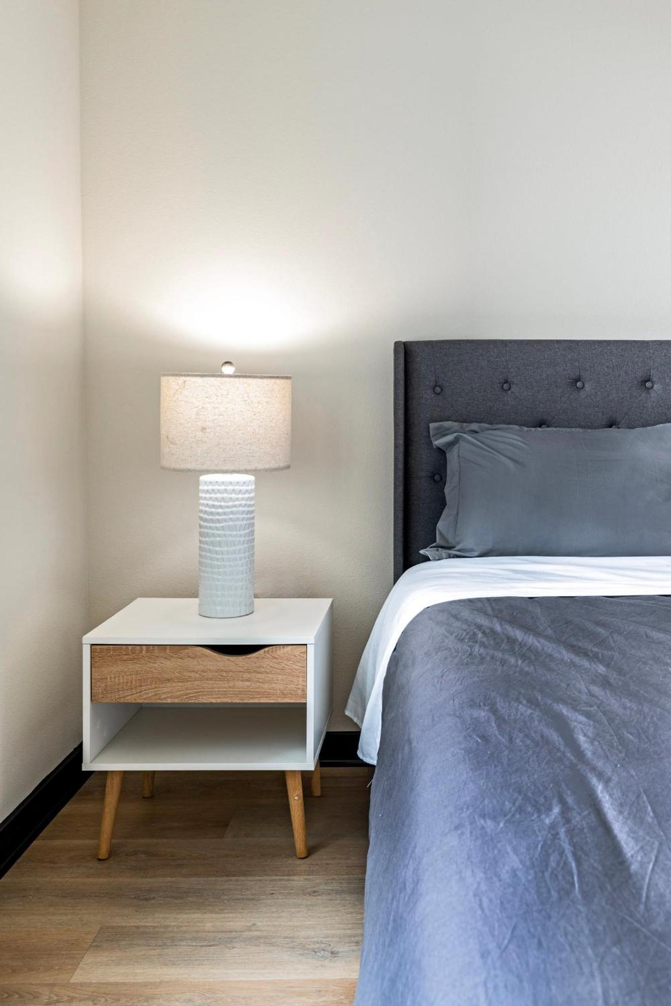 New 2br Weho Luxury D Apartment