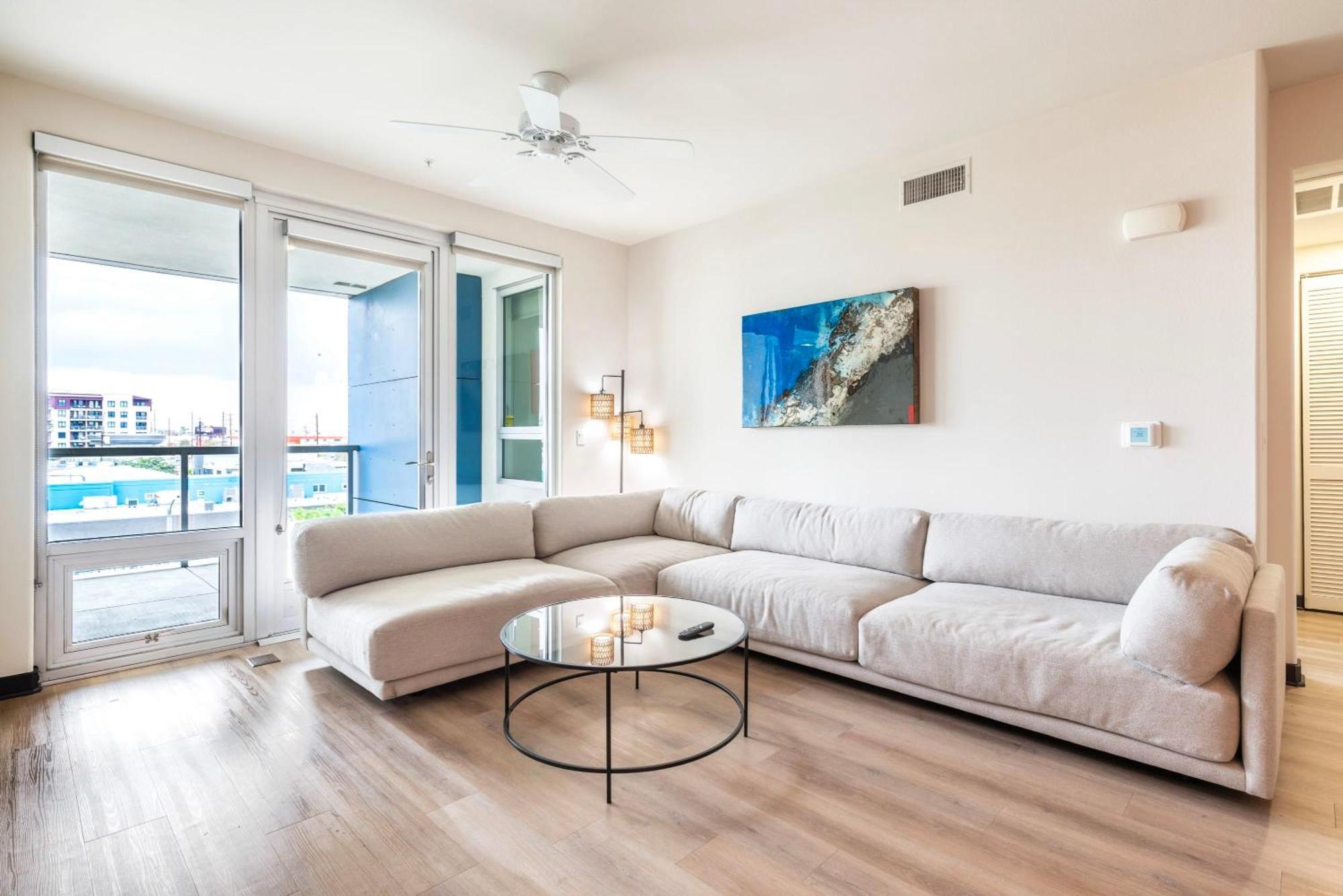 New 2br Weho Luxury D Apartment *