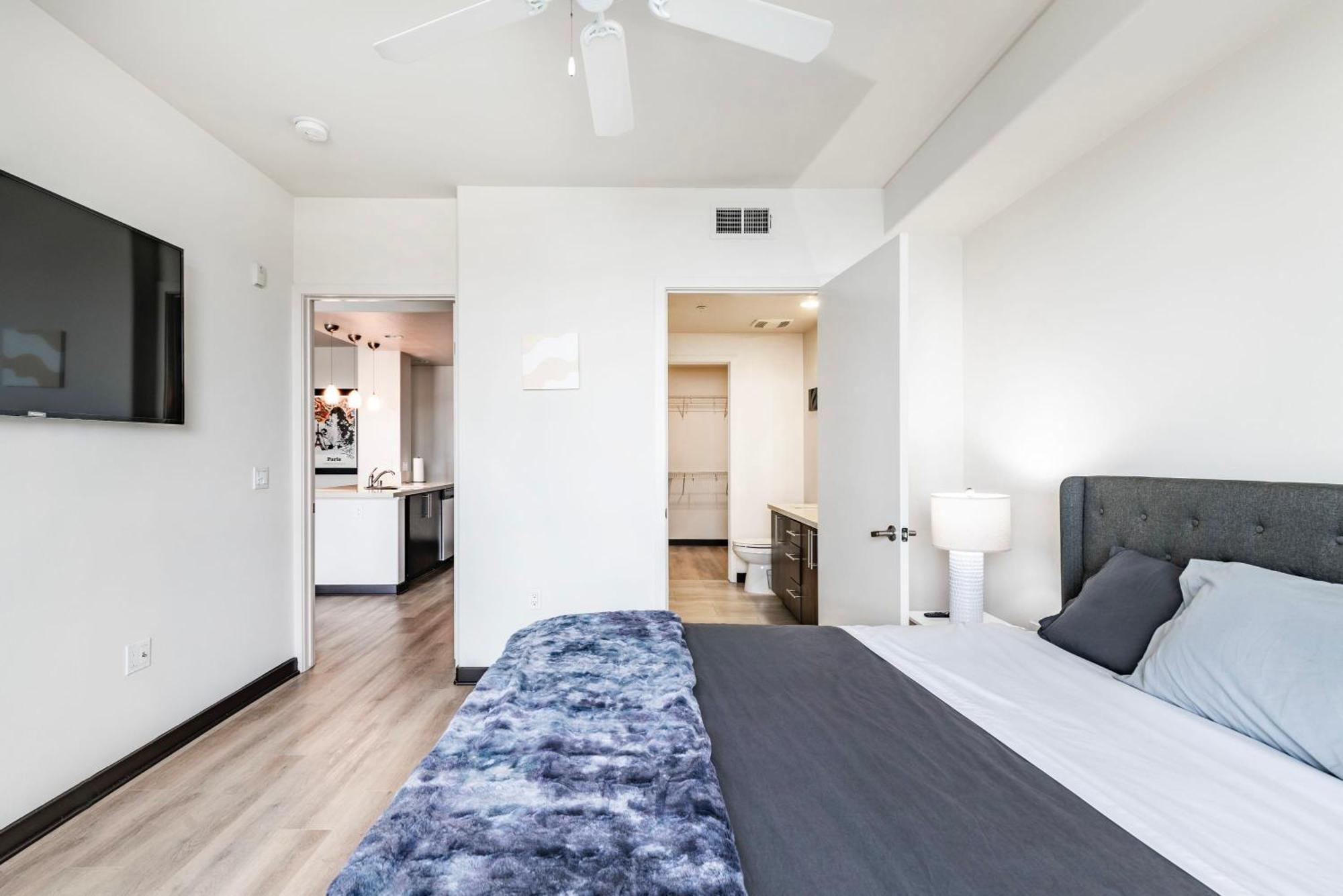 New 2br Weho Luxury D Apartment *