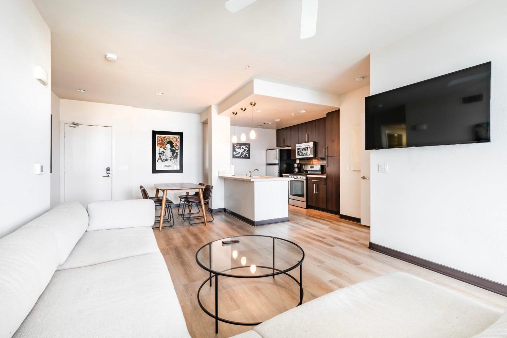 New 2br Weho Luxury D Apartment *